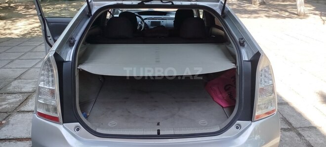 Toyota Prius-7