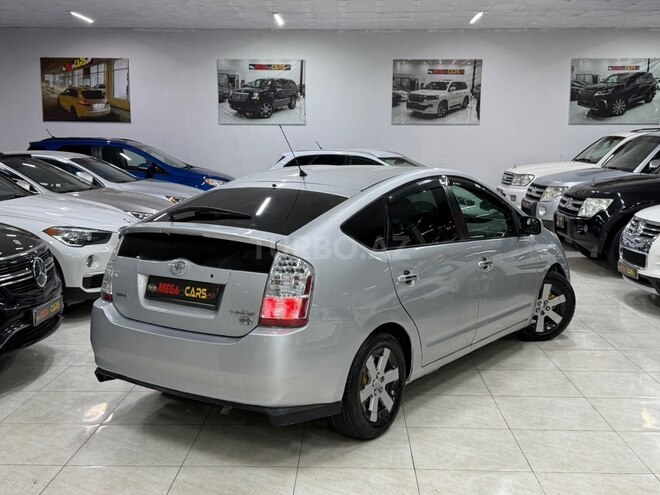 Toyota Prius-6
