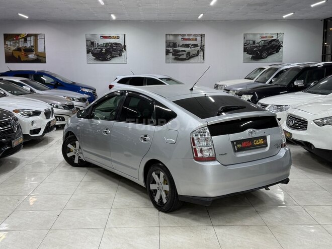 Toyota Prius-9