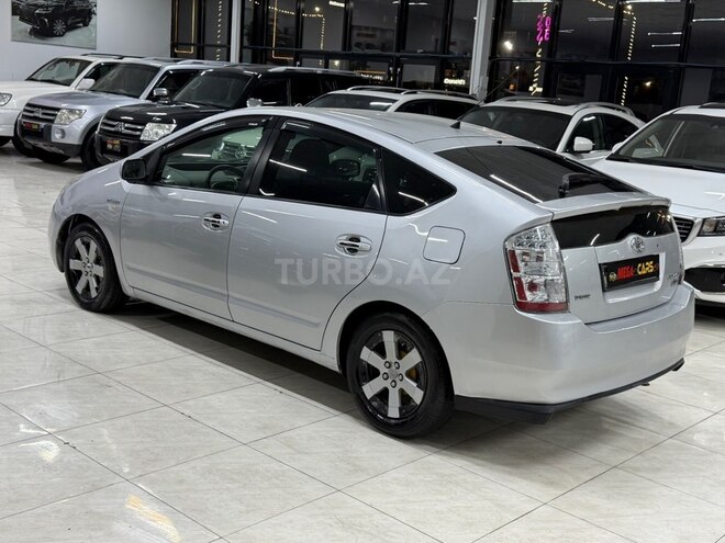 Toyota Prius-13