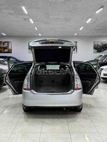 Toyota Prius-19
