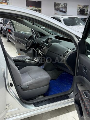 Toyota Prius-25