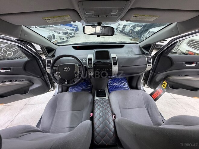Toyota Prius-24