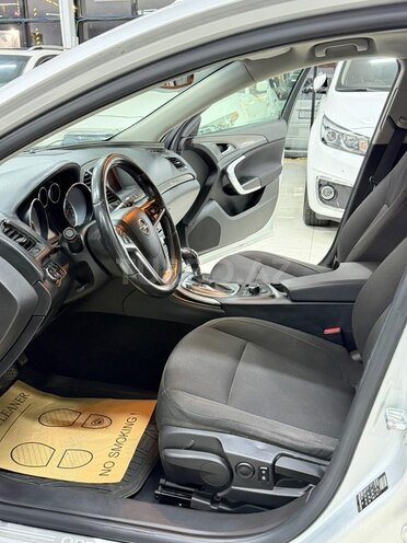 Opel Insignia-23