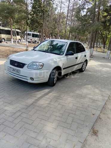 Hyundai Accent-6