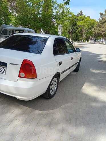 Hyundai Accent-8