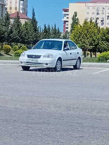 Hyundai Accent-7