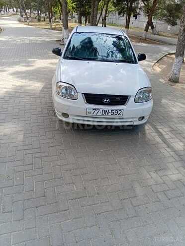 Hyundai Accent-5