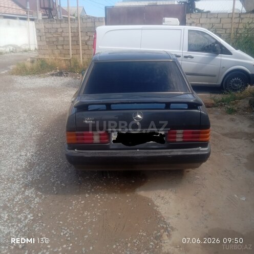 Mercedes 190-2