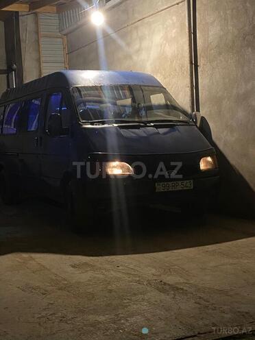 Ford Transit-3