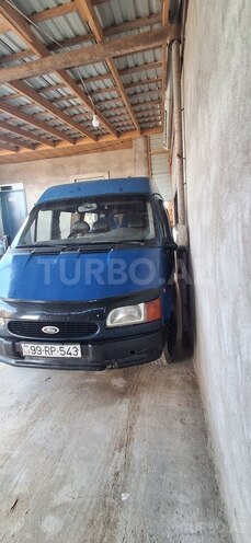 Ford Transit-2