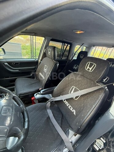 Honda CR-V-6