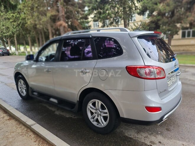 Hyundai Santa Fe-8