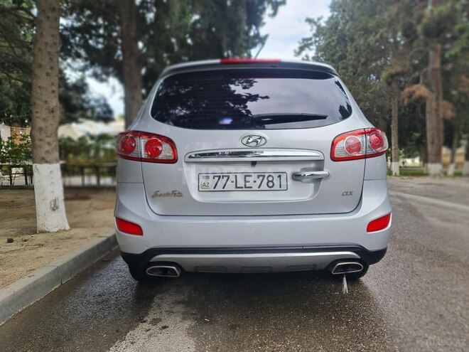 Hyundai Santa Fe-14