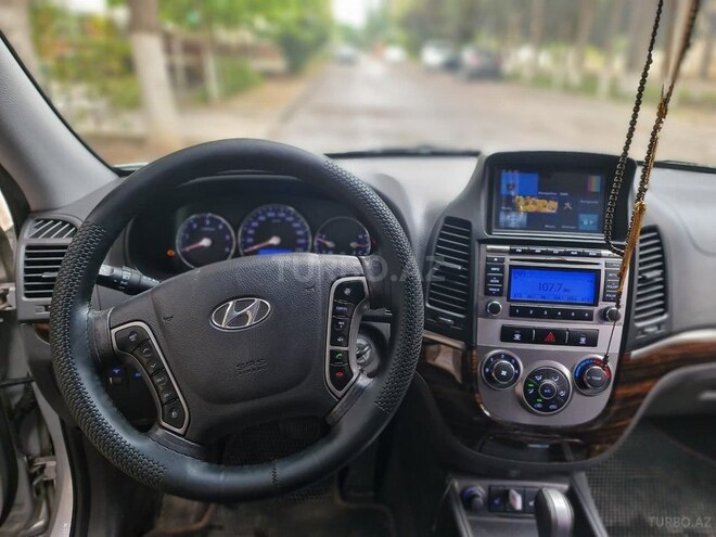 Hyundai Santa Fe-16
