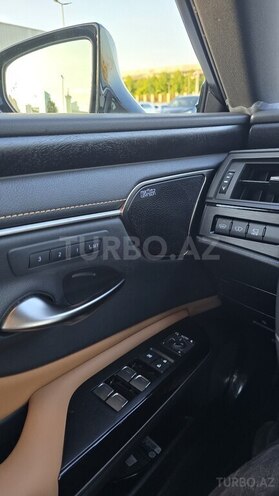 Lexus ES 300h-9