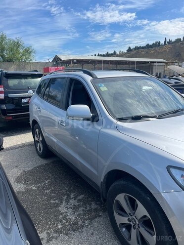 Hyundai Santa Fe-5