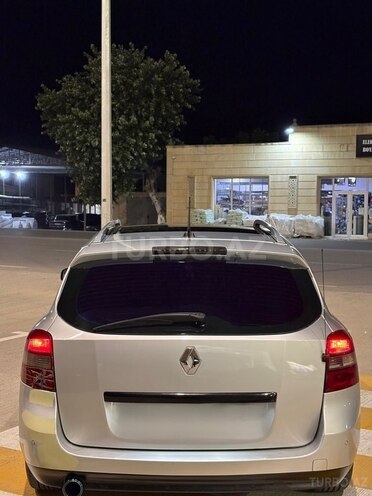 Renault Laguna-5