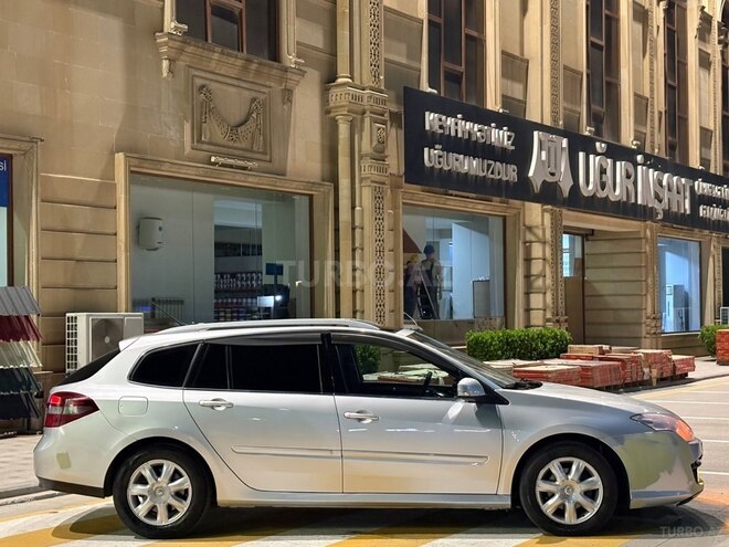 Renault Laguna-2