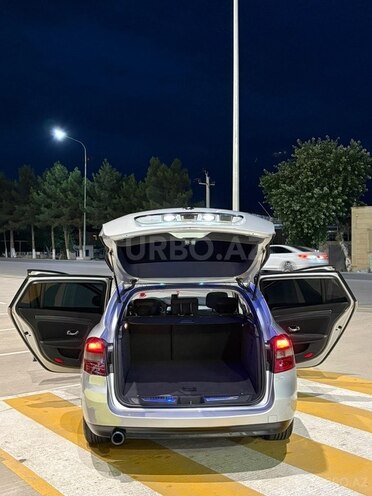 Renault Laguna-14