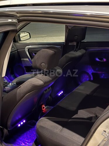 Renault Laguna-9