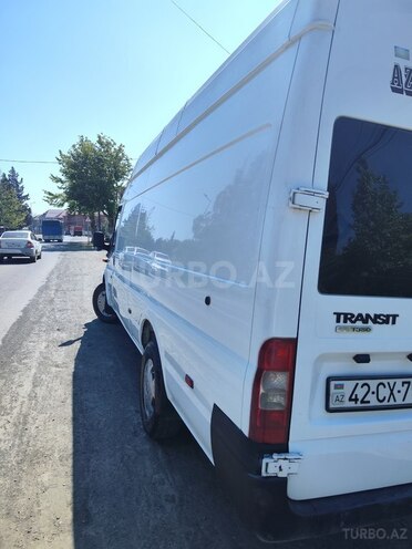 Ford Transit-4