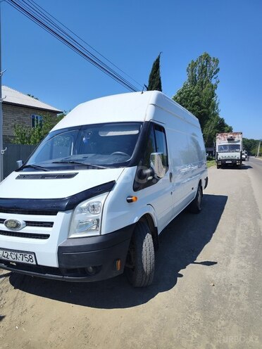 Ford Transit-2