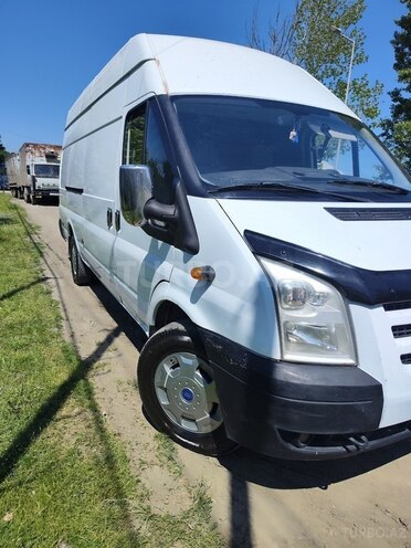Ford Transit-3
