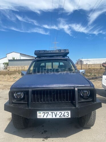 Mitsubishi L200-1