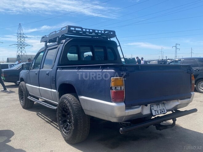 Mitsubishi L200-5