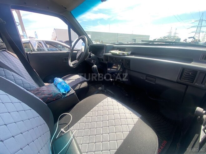 Mitsubishi L200-8