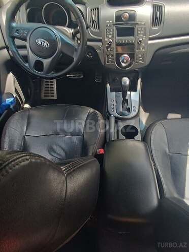 Kia Cerato-10