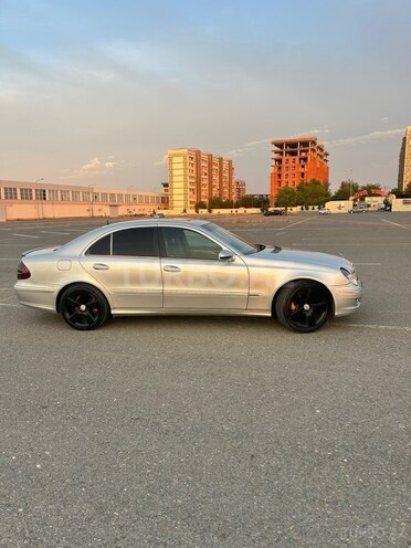 Mercedes E 220-3