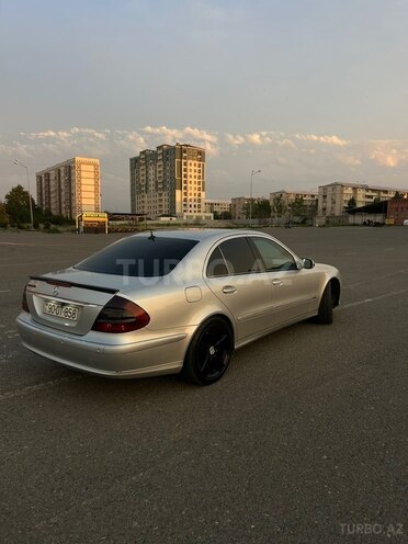 Mercedes E 220-4