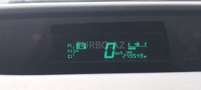 Toyota Prius-7
