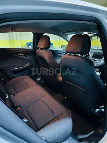 Chevrolet Malibu-12