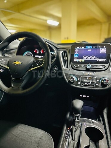 Chevrolet Malibu-8