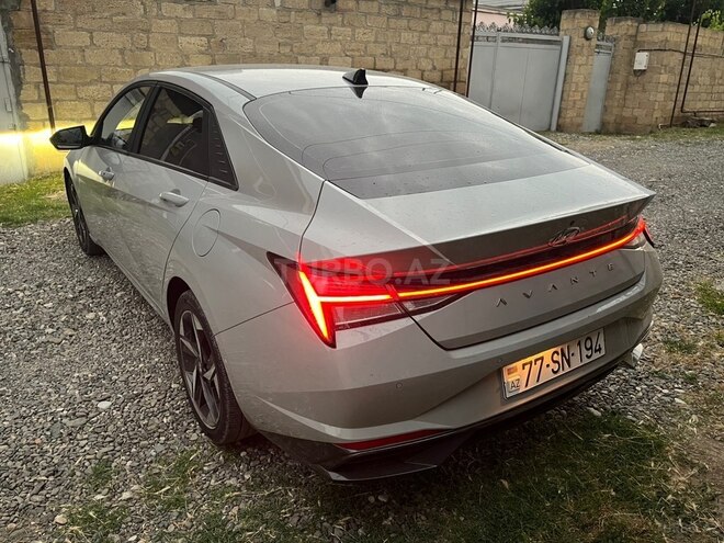 Hyundai Elantra-7