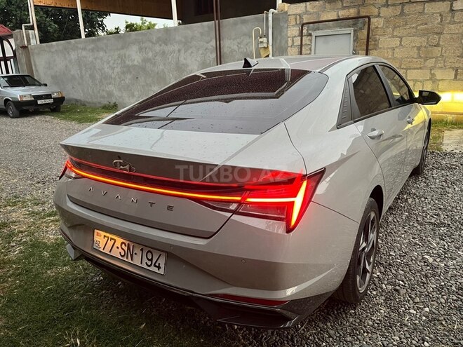 Hyundai Elantra-6