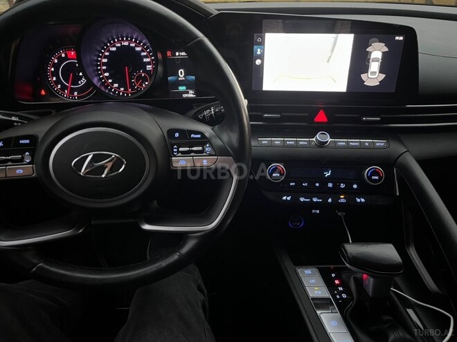 Hyundai Elantra-10