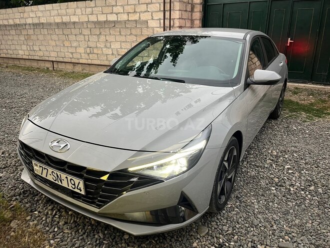 Hyundai Elantra-4