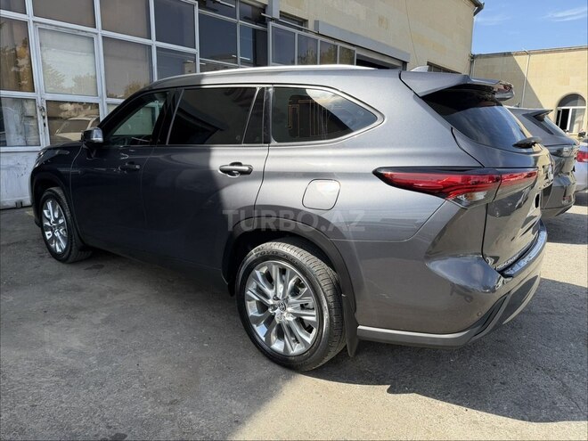 Toyota Highlander-6