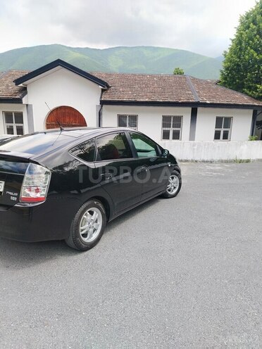 Toyota Prius-4