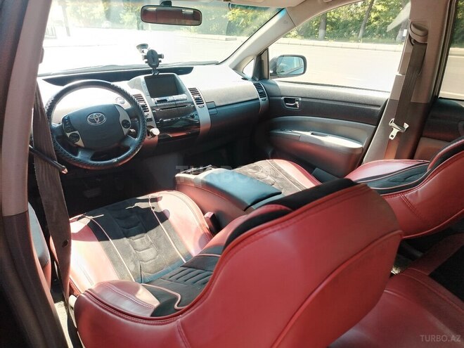 Toyota Prius-11