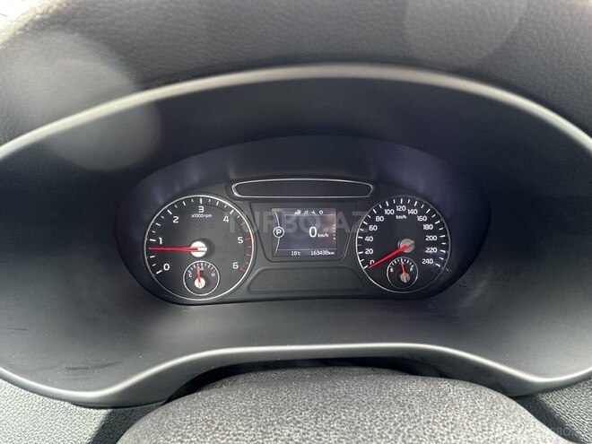 Kia Sorento-12