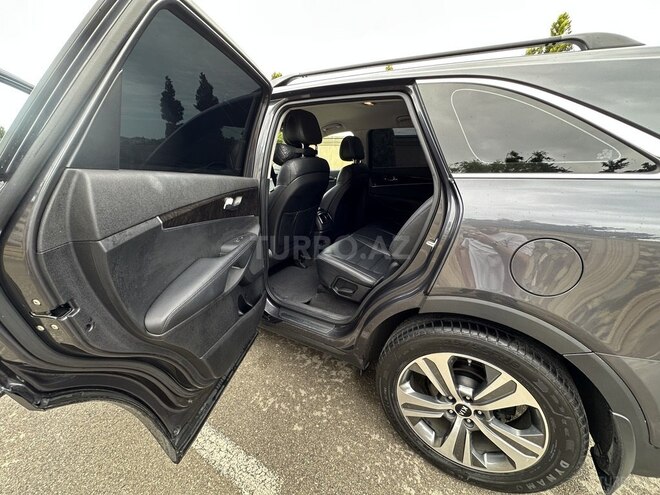 Kia Sorento-10