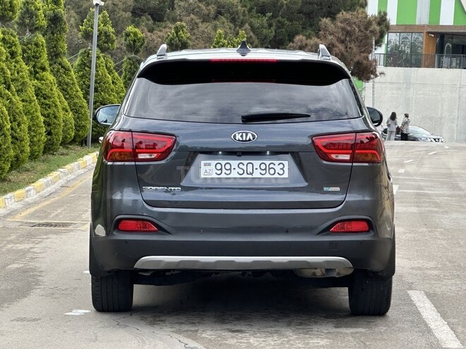 Kia Sorento-5