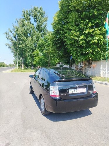 Toyota Prius-13