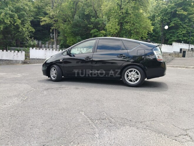 Toyota Prius-7