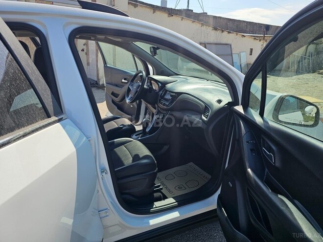 Chevrolet Trax-13